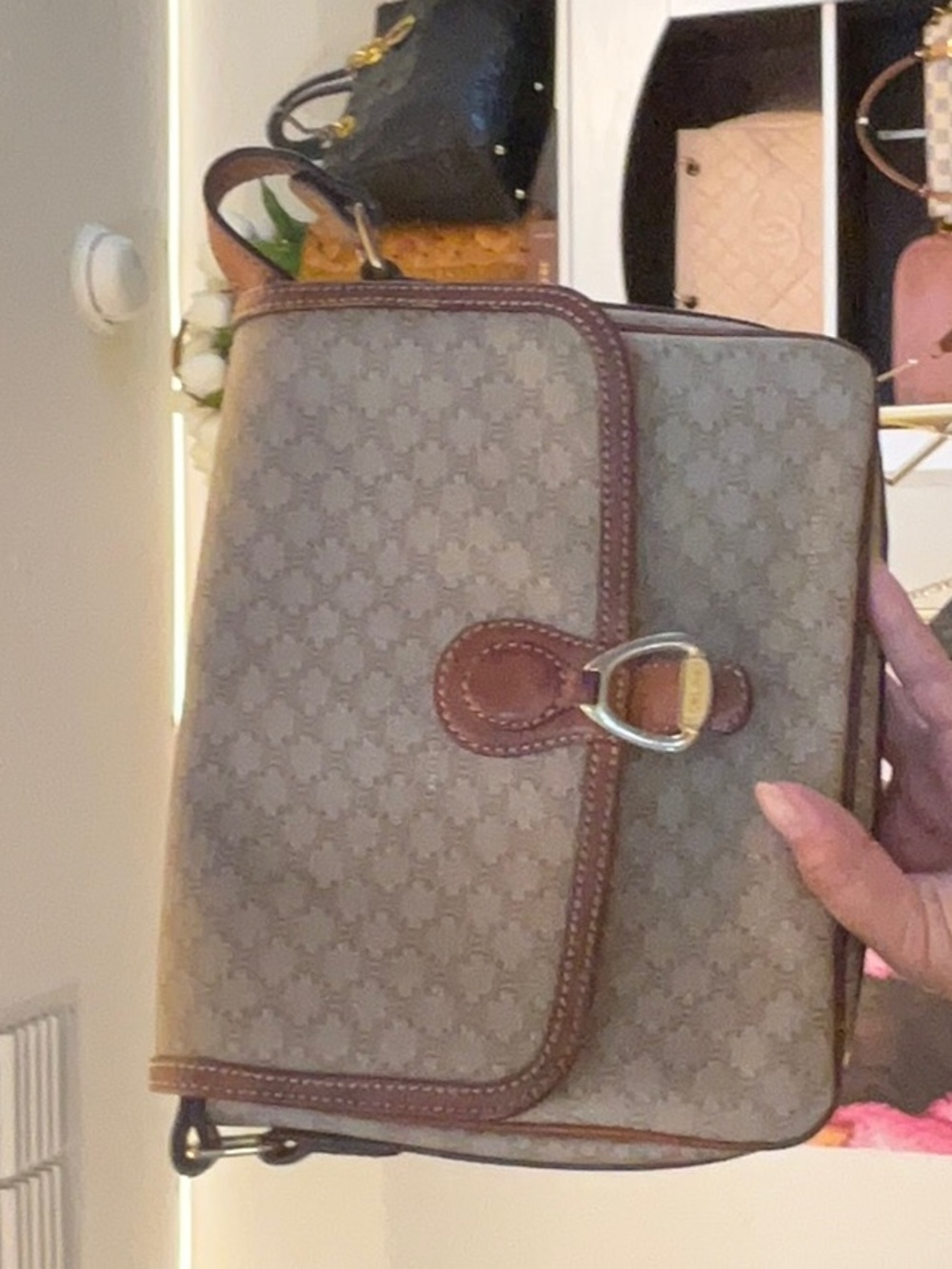 9. Celine vintage sold as is Desc in live no cancel/returns